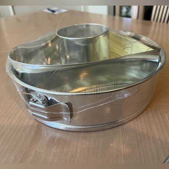 Pampered Chef Springform pan set - Picture 3 of 4